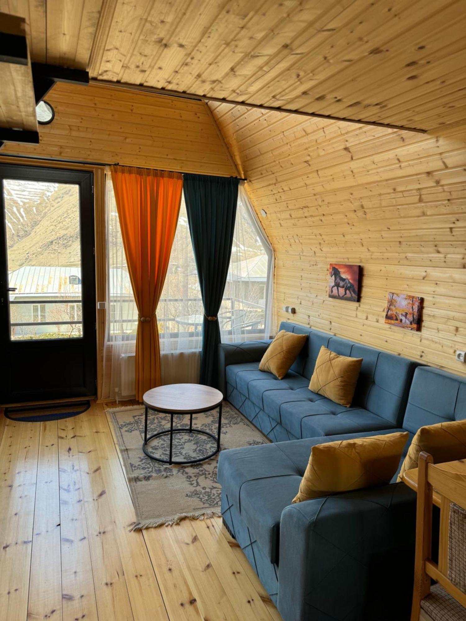 Qusha Cottage Kazbegi Exterior foto
